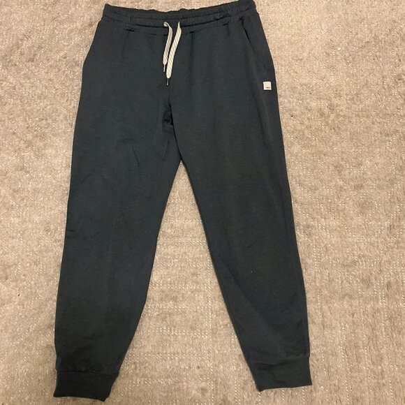Vuori Joggers - Picture 1 of 3